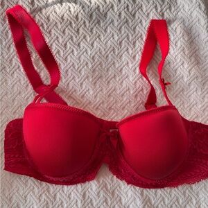 Simone Pérèle lipstick red Lace Bra